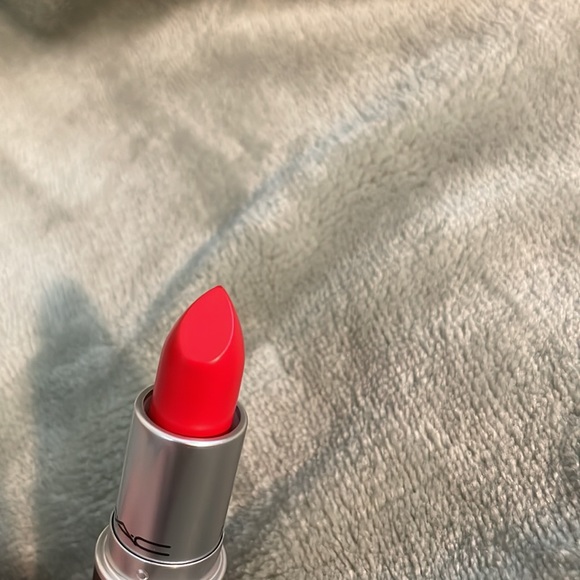 Mac “Lady Danger” Matte Lipstick - Picture 3 of 3